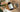 KI-generierte Abbildung (beispielhaft): Yes Vegan Vegan Complete Dose mit Kapseln
