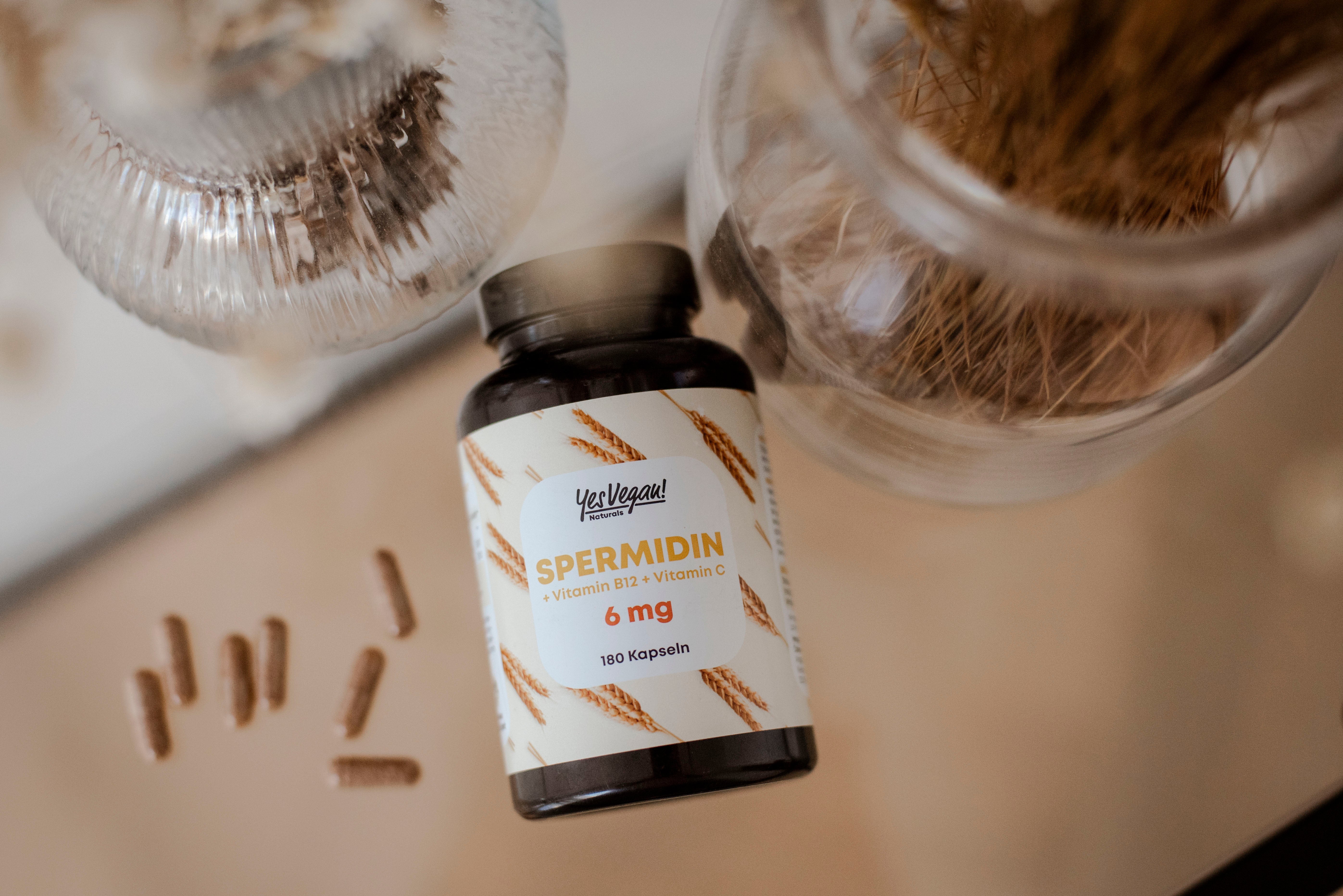 Yes Vegan Spermidin Dose von oben mit Kapseln